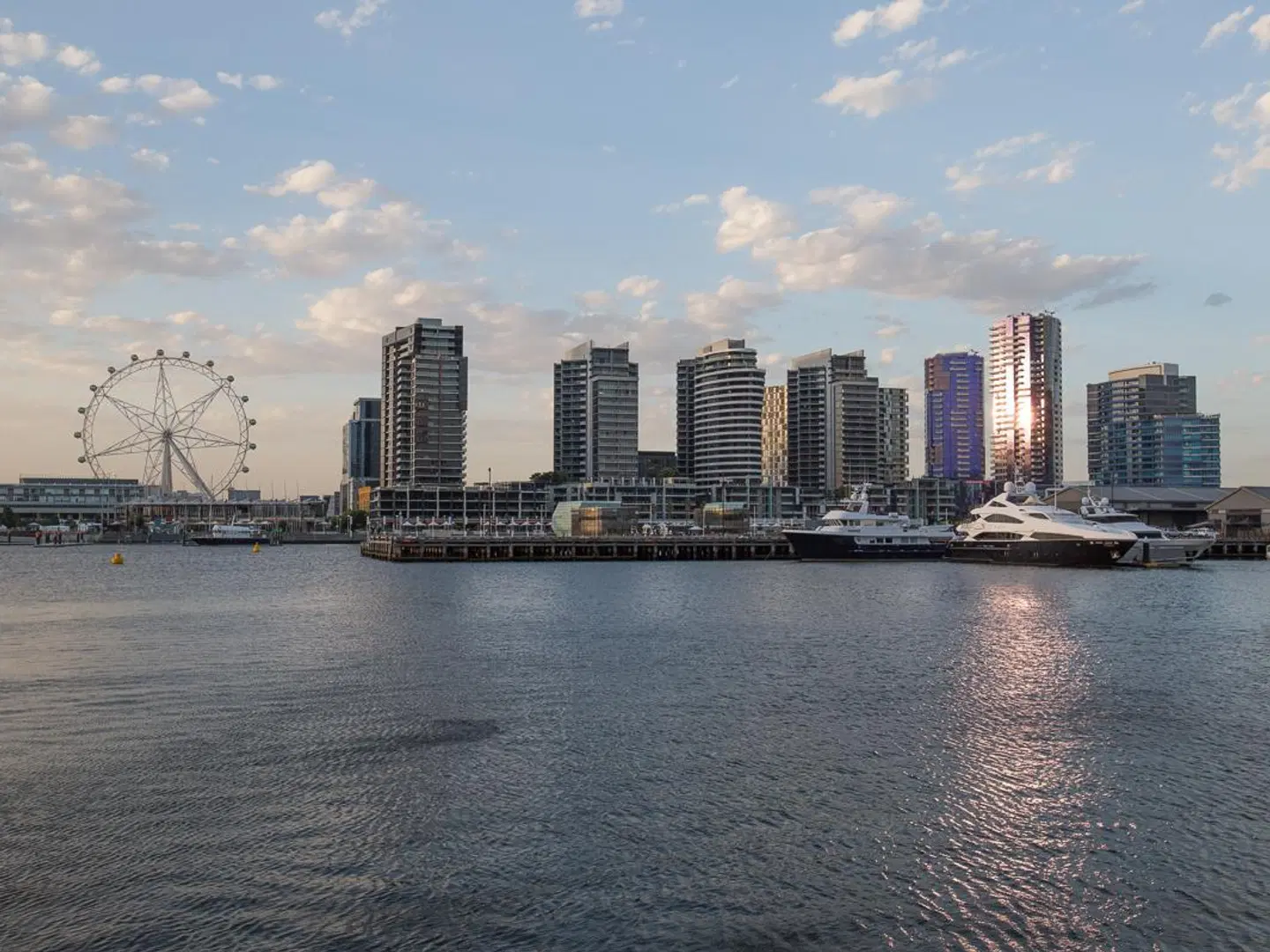 Accent Accommodation at Docklands EXTERIOR