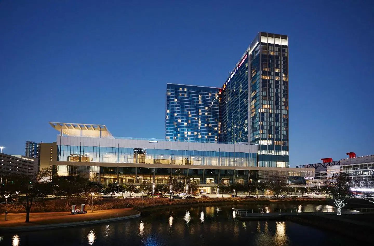 Marriott Marquis Houston EXTERIOR