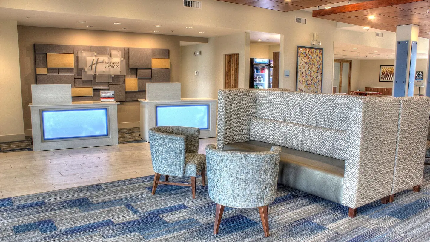 Holiday Inn Express & Suites Spencer by IHG LOUNGE_LOBBY