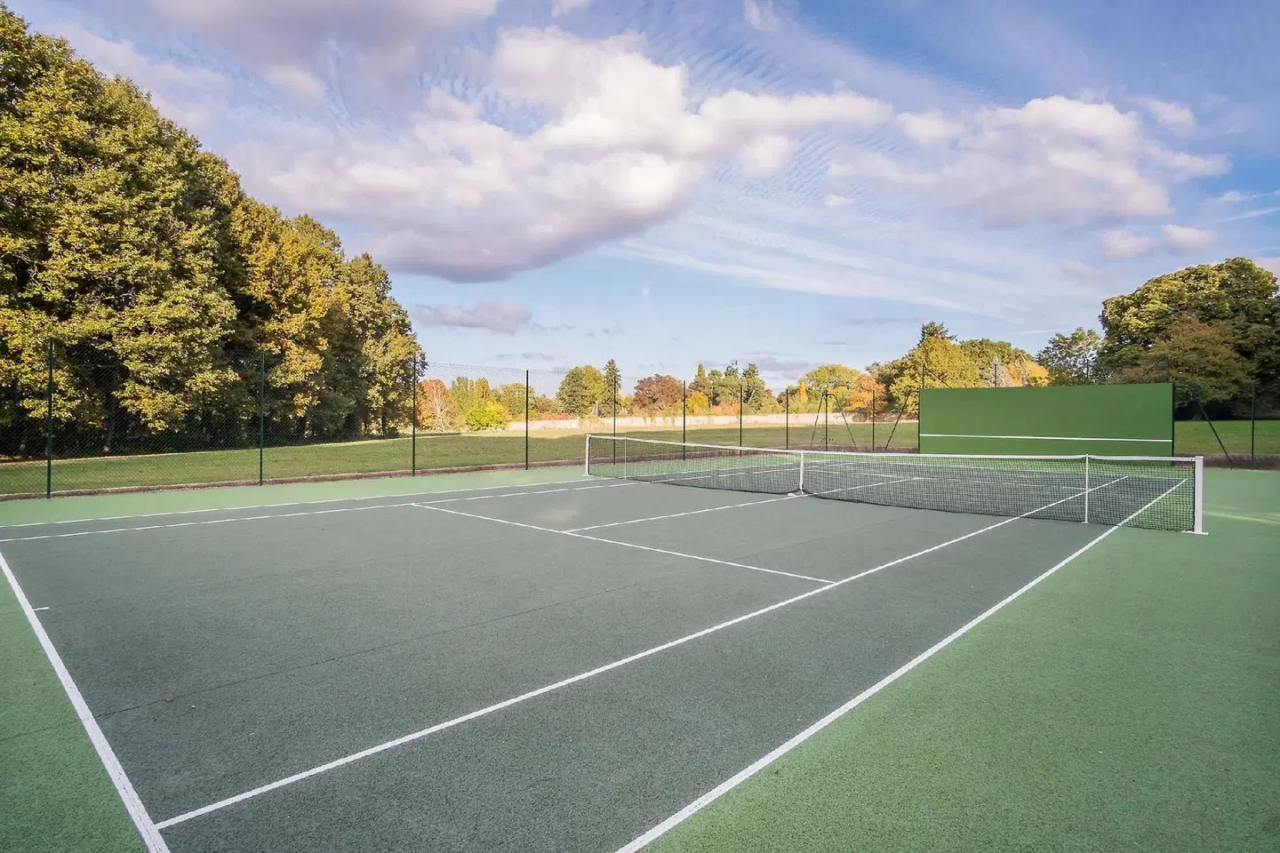 Château Des Grotteaux SPORTS_AND_LEISURE