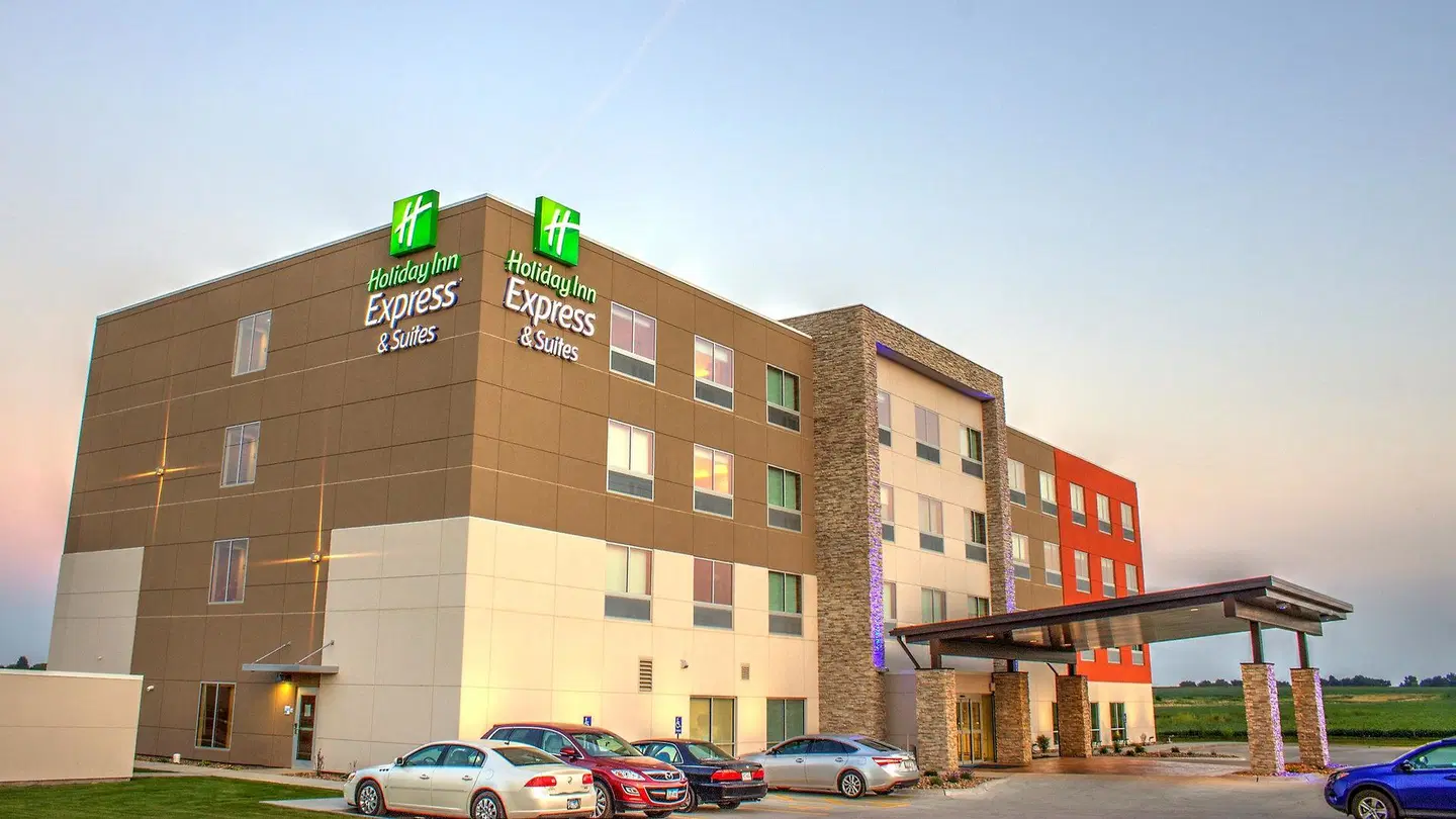 Holiday Inn Express & Suites Spencer by IHG EXTERIOR