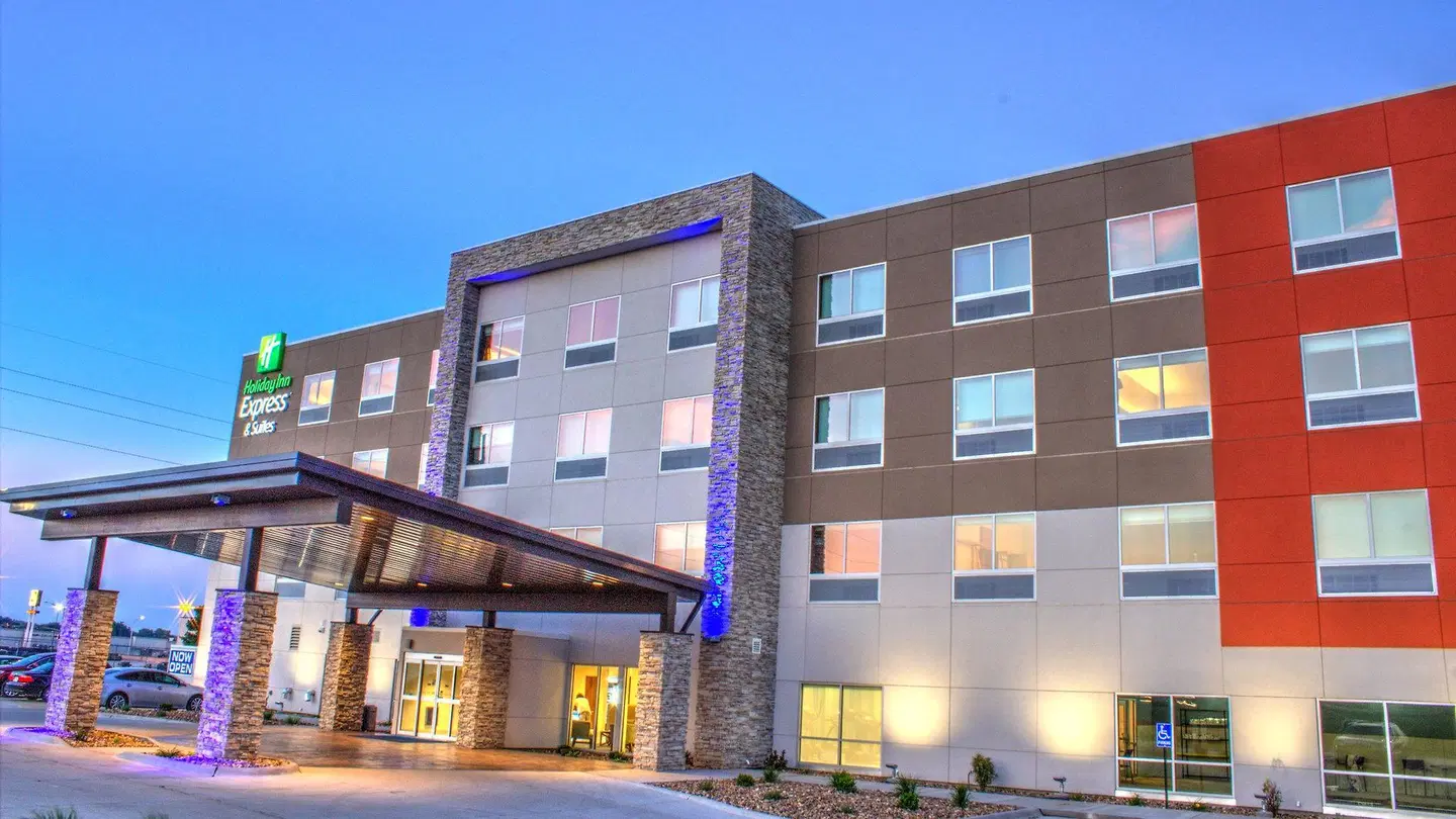 Holiday Inn Express & Suites Spencer by IHG EXTERIOR