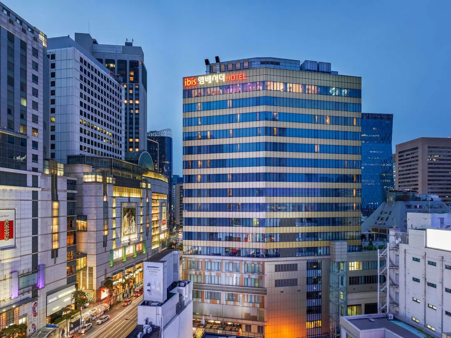 ibis Ambassador Seoul Myeongdong EXTERIOR