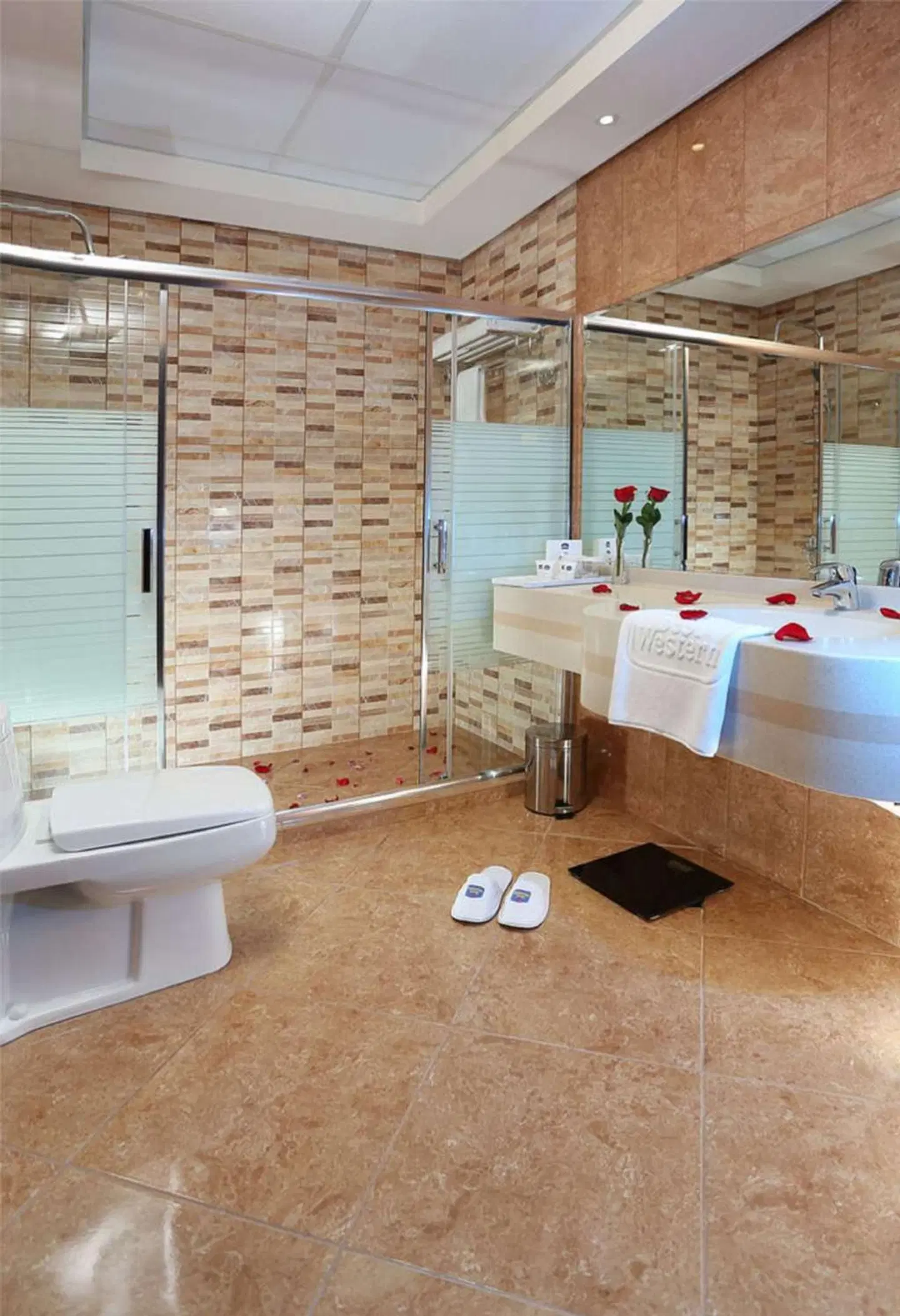 Best Western Plus Salmiya Badezimmer