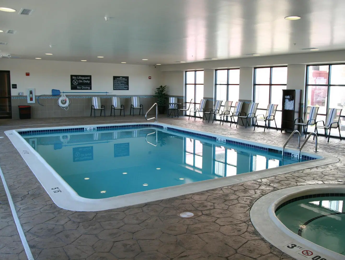Hampton Inn Topeka HEALTH_BEAUTY