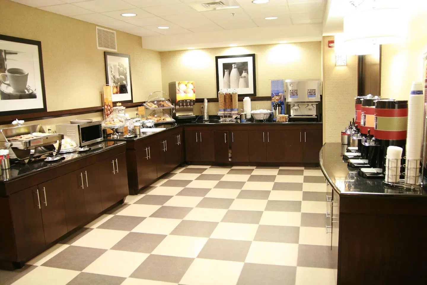 Hampton Inn Topeka Restaurant