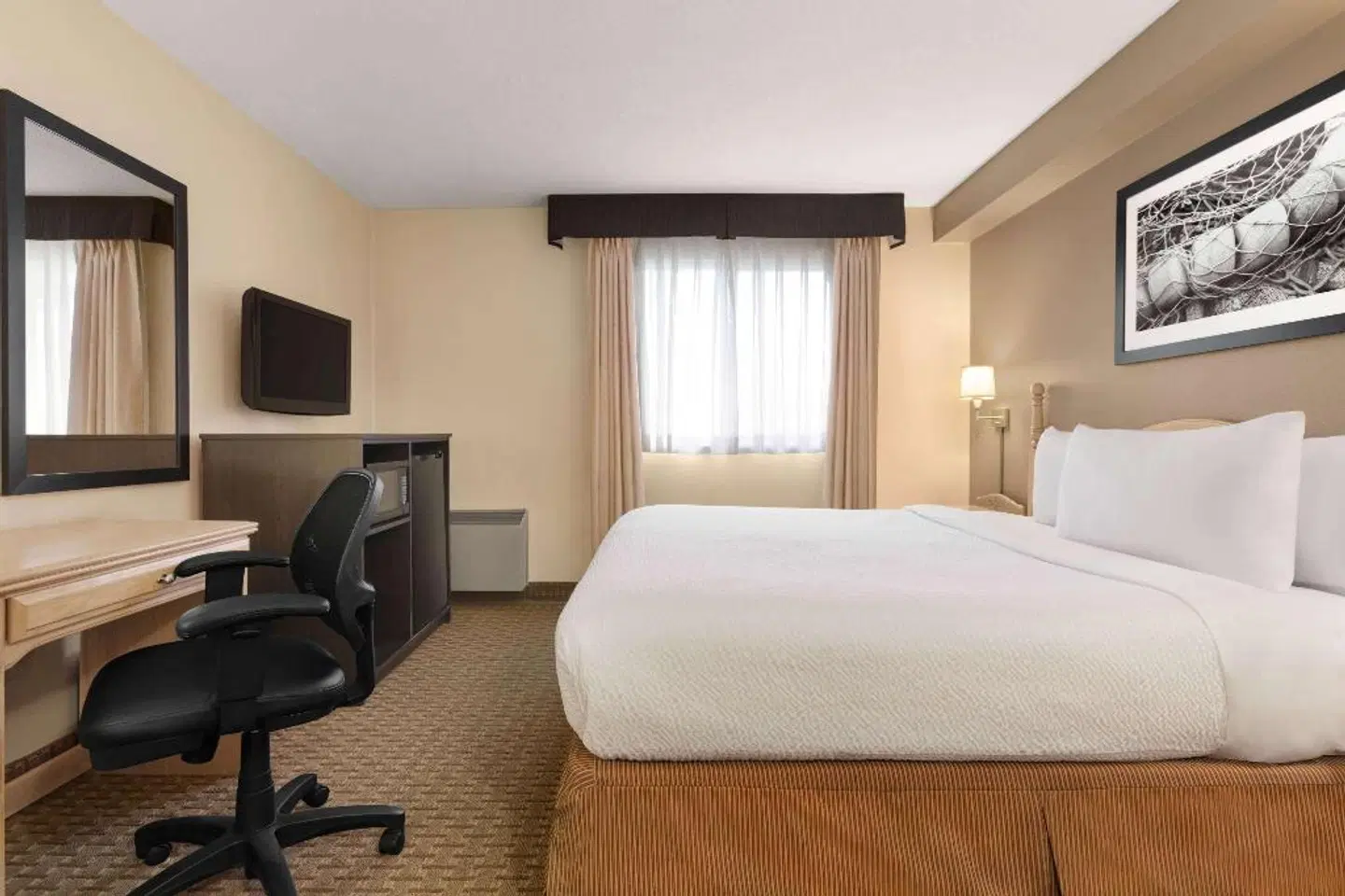 Travelodge Suites Moncton ROOM_EXAMPLE