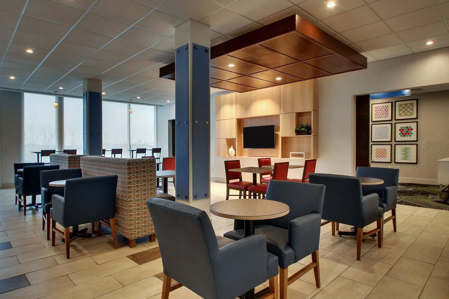 Holiday Inn Express & Suites Mt Sterling North by IHG LOUNGE_LOBBY