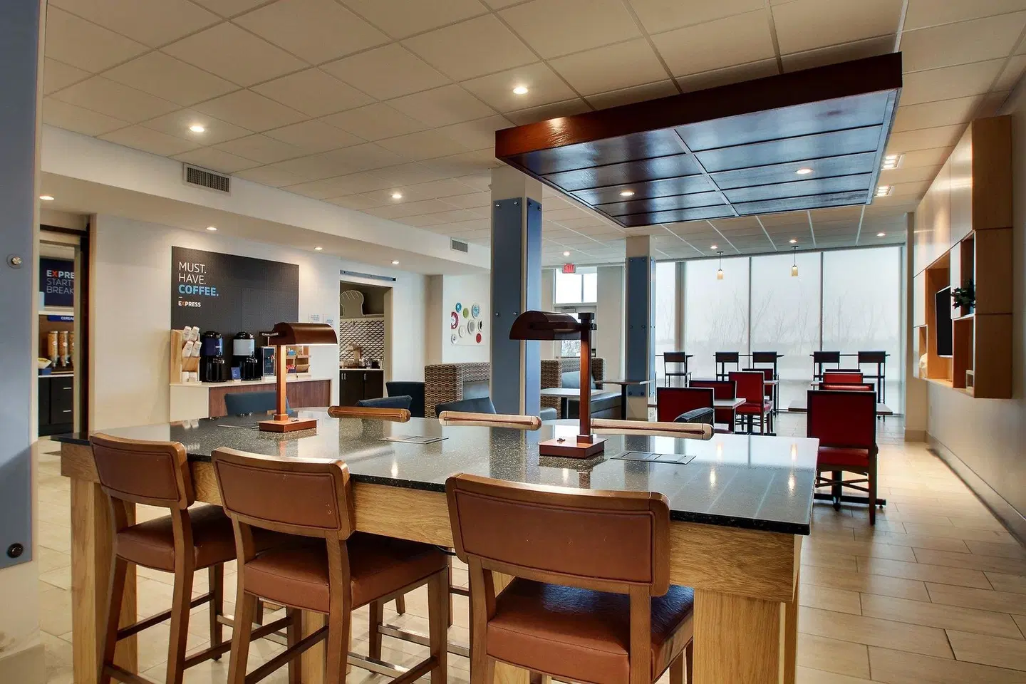 Holiday Inn Express & Suites Mt Sterling North by IHG Bar