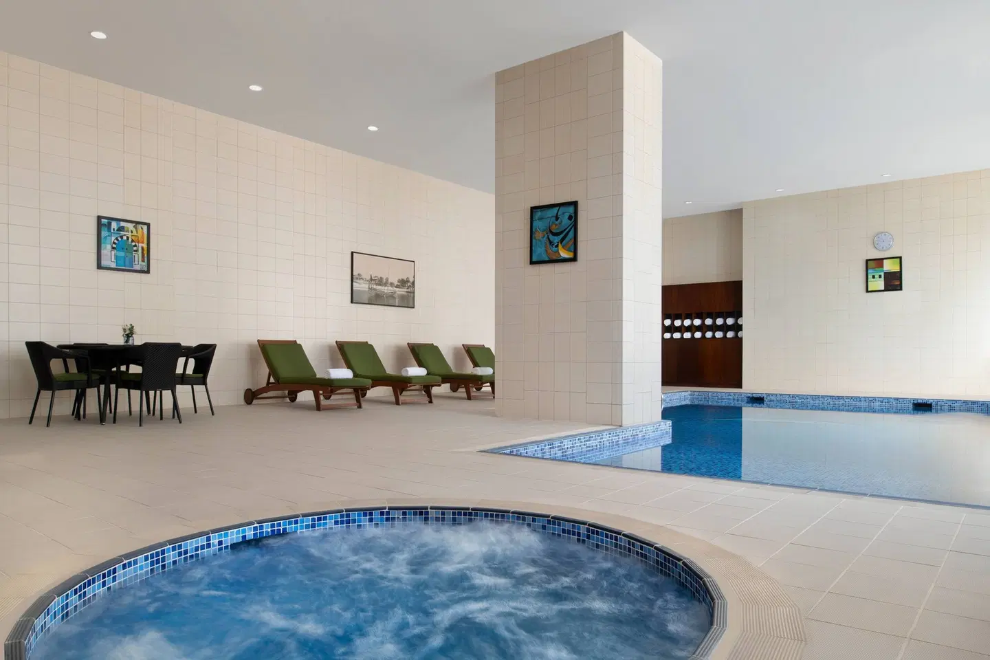 Marriott Executive Apartments City Center Doha Hallenbad