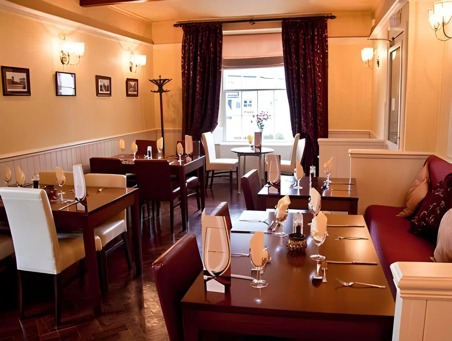 Commercial Hotel Restaurant