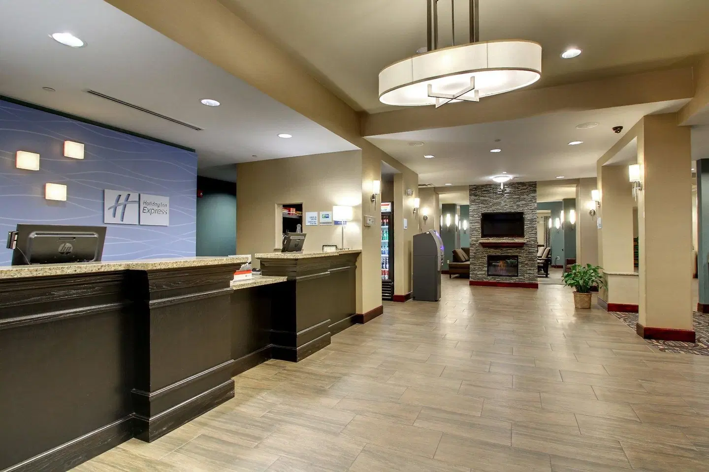 Holiday Inn Express & Suites Natchez South by IHG LOUNGE_LOBBY
