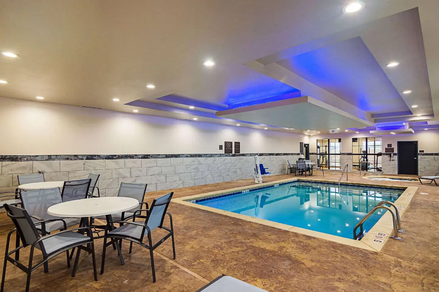 Comfort Inn & Suites Oklahoma City South I-35 Hallenbad