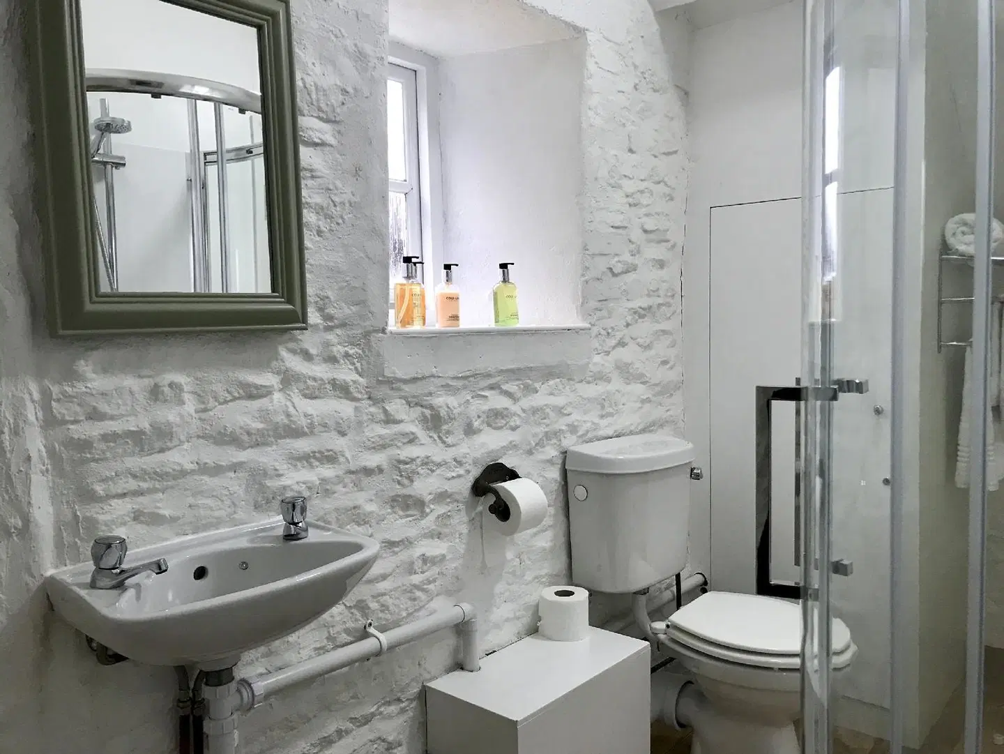 Lucy's Tearoom B&B Badezimmer