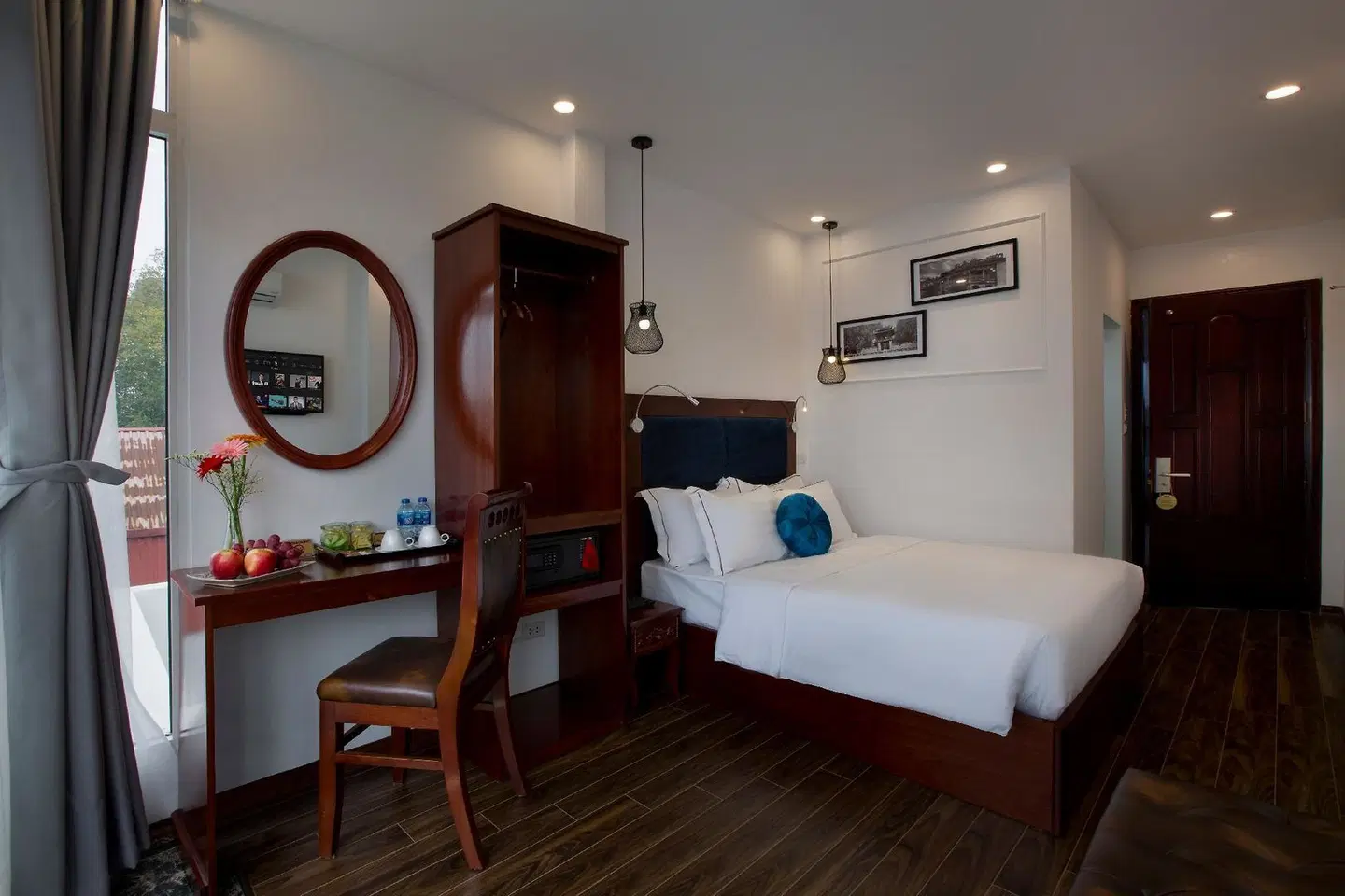 Antique Angel Hotel ROOM_EXAMPLE