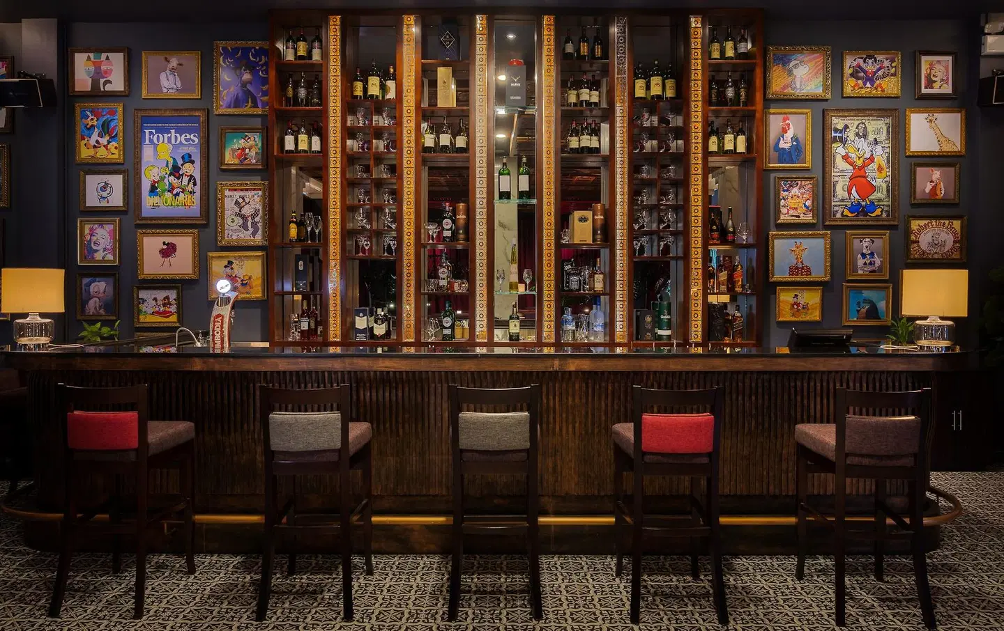 Lotus Blanc Hotel Bar