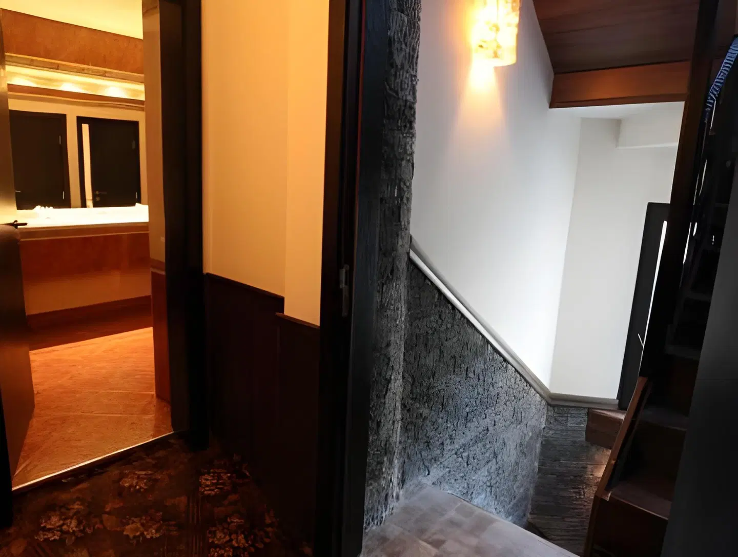 The House ROOM_EXAMPLE