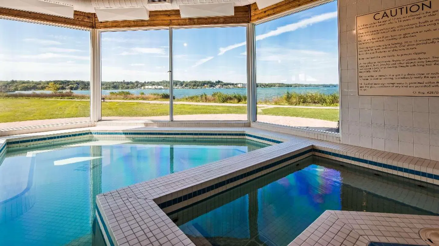 Best Western Inn on the Bay Hallenbad