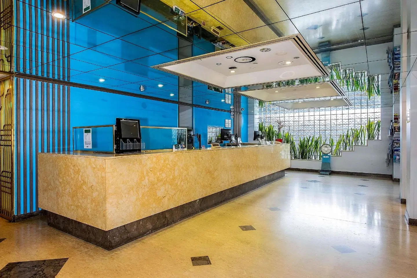 Quality Hotel Ambassador Perth LOUNGE_LOBBY