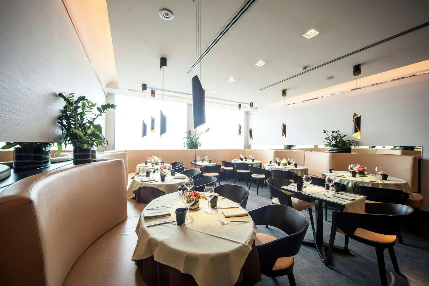 Arli Hotel Business & Wellness Restaurant