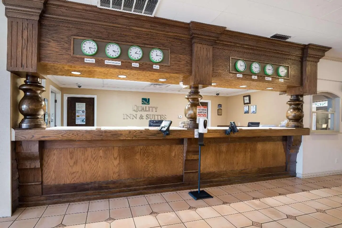 Quality Inn & Suites Lake Havasu City LOUNGE_LOBBY