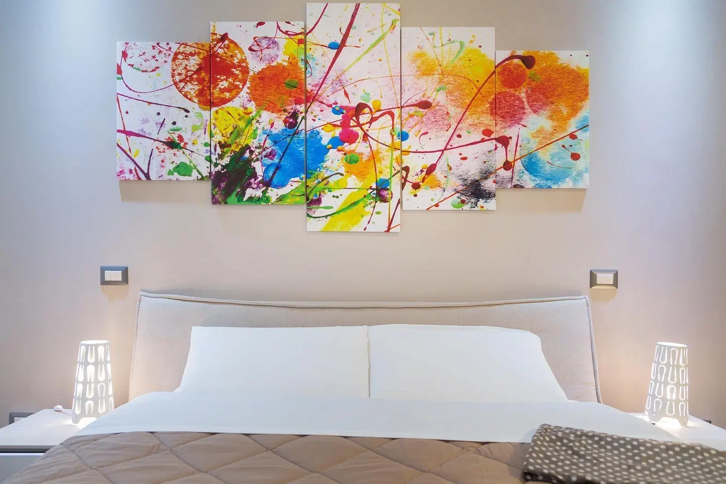 Donna Gina ROOM_EXAMPLE