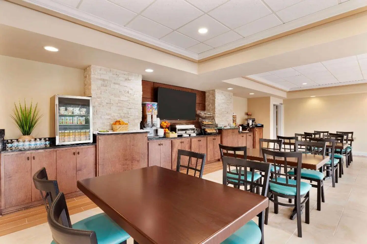 Baymont by Wyndham Augusta West Bar