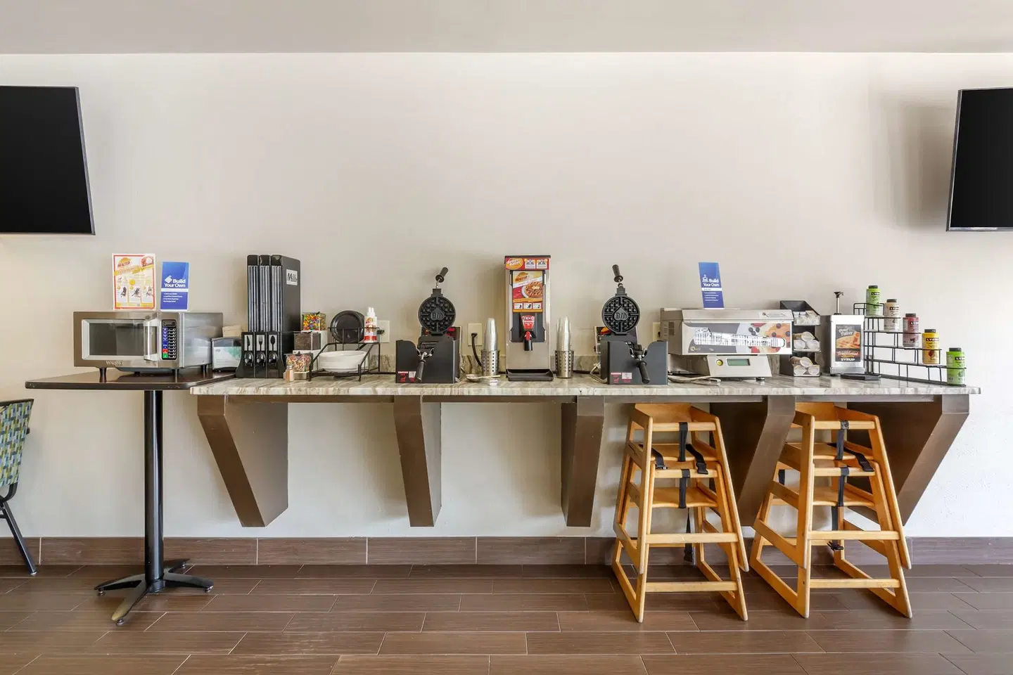 Best Western Naples Plaza Bar