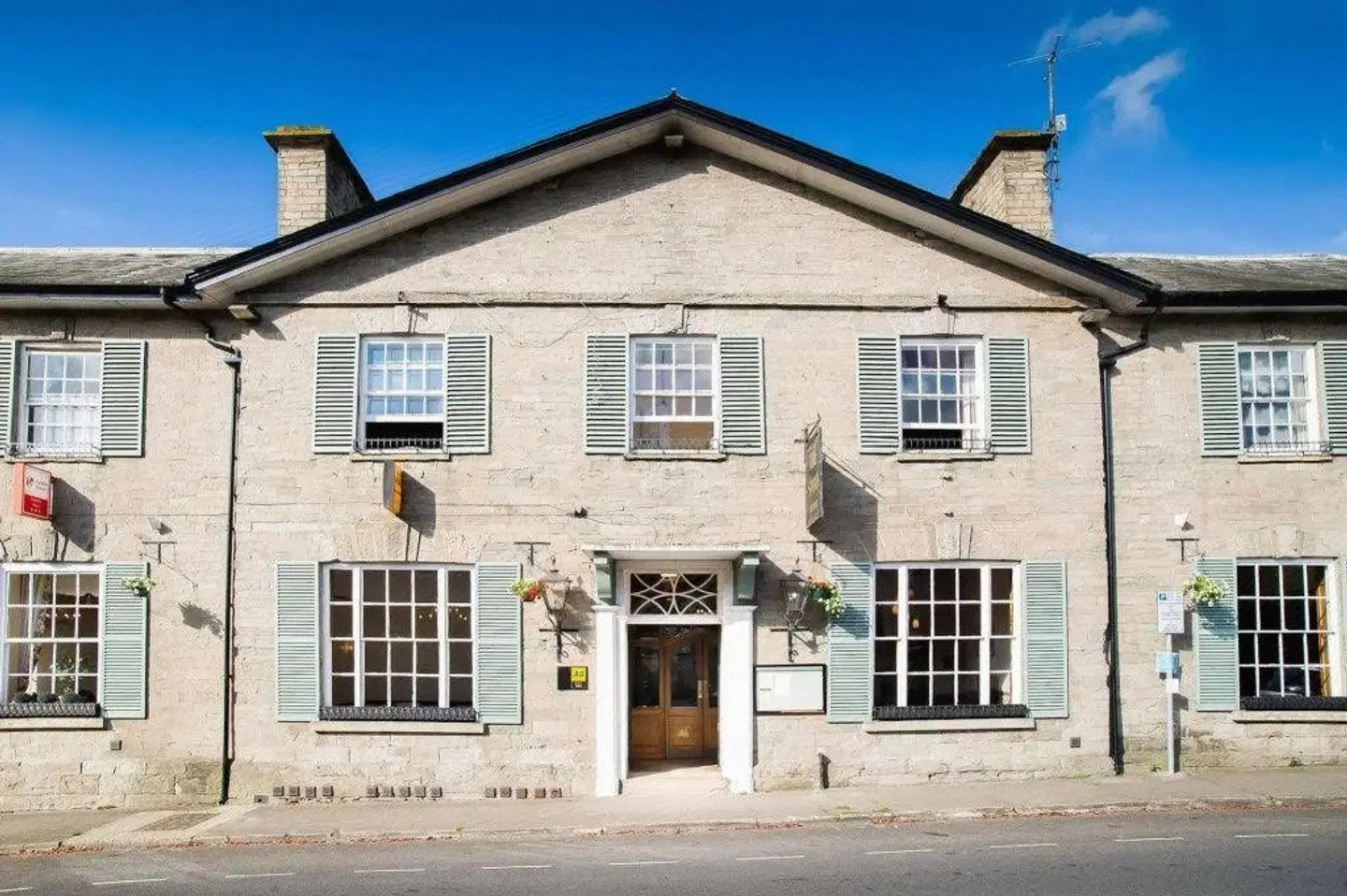 The Swan At Hay EXTERIOR