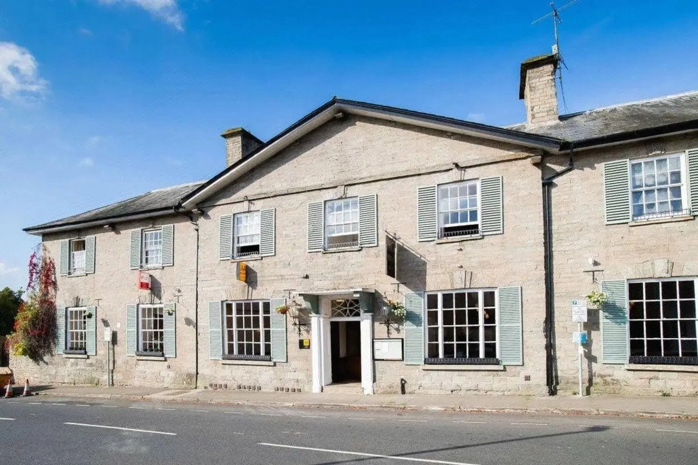 The Swan At Hay EXTERIOR