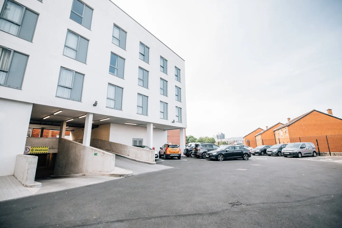 Holiday Inn Express Belfast City - Queen's Quarter EXTERIOR