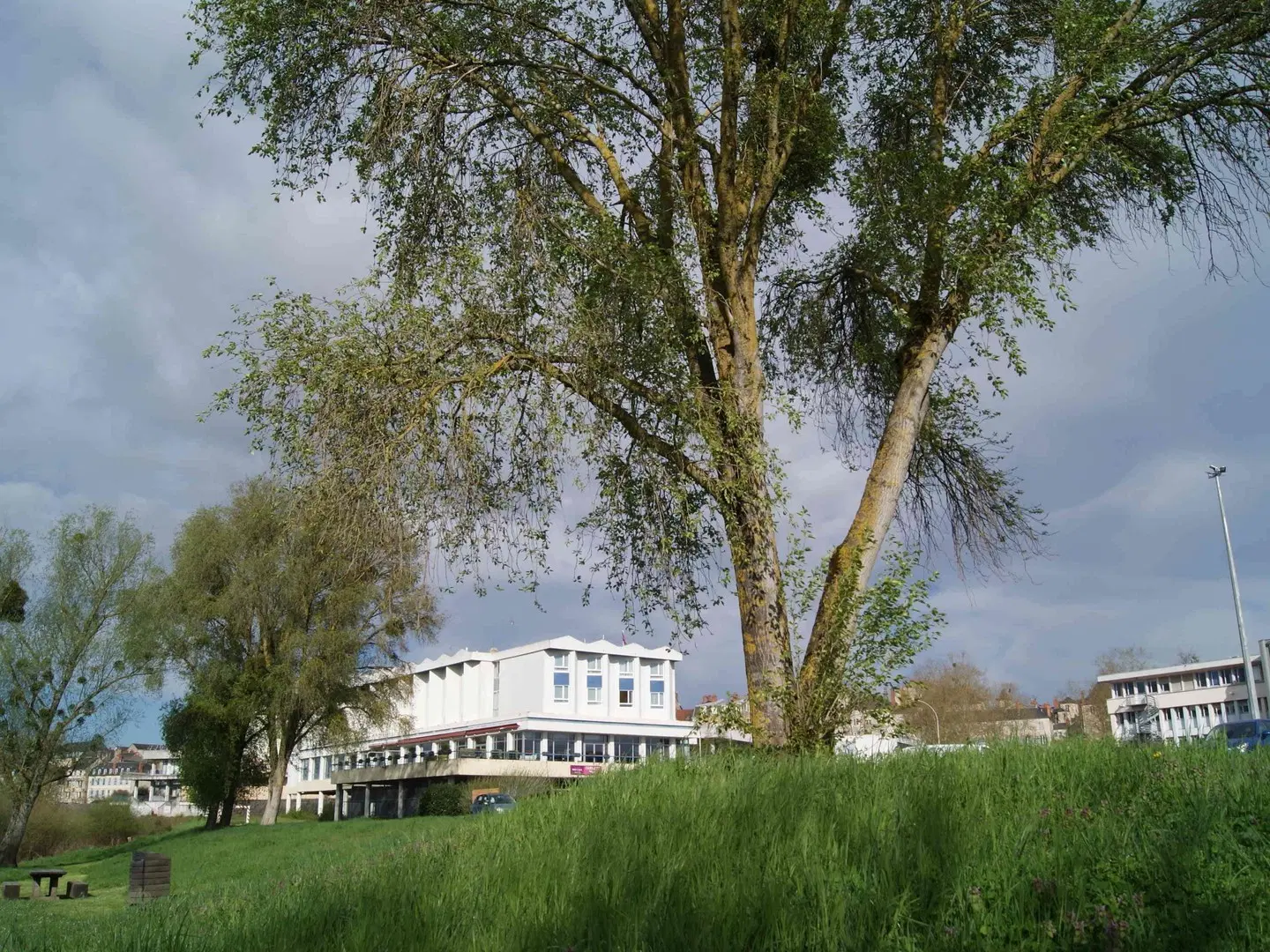 Mercure Nevers Pont de Loire Hotel Garten