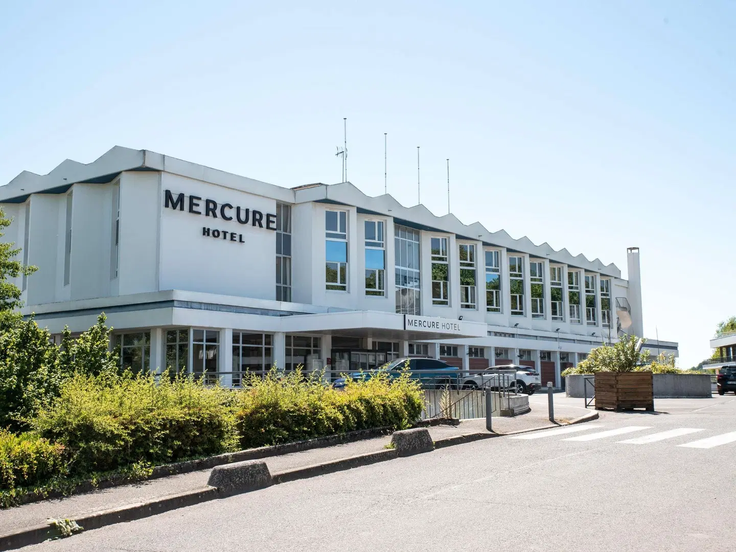 Mercure Nevers Pont de Loire Hotel EXTERIOR