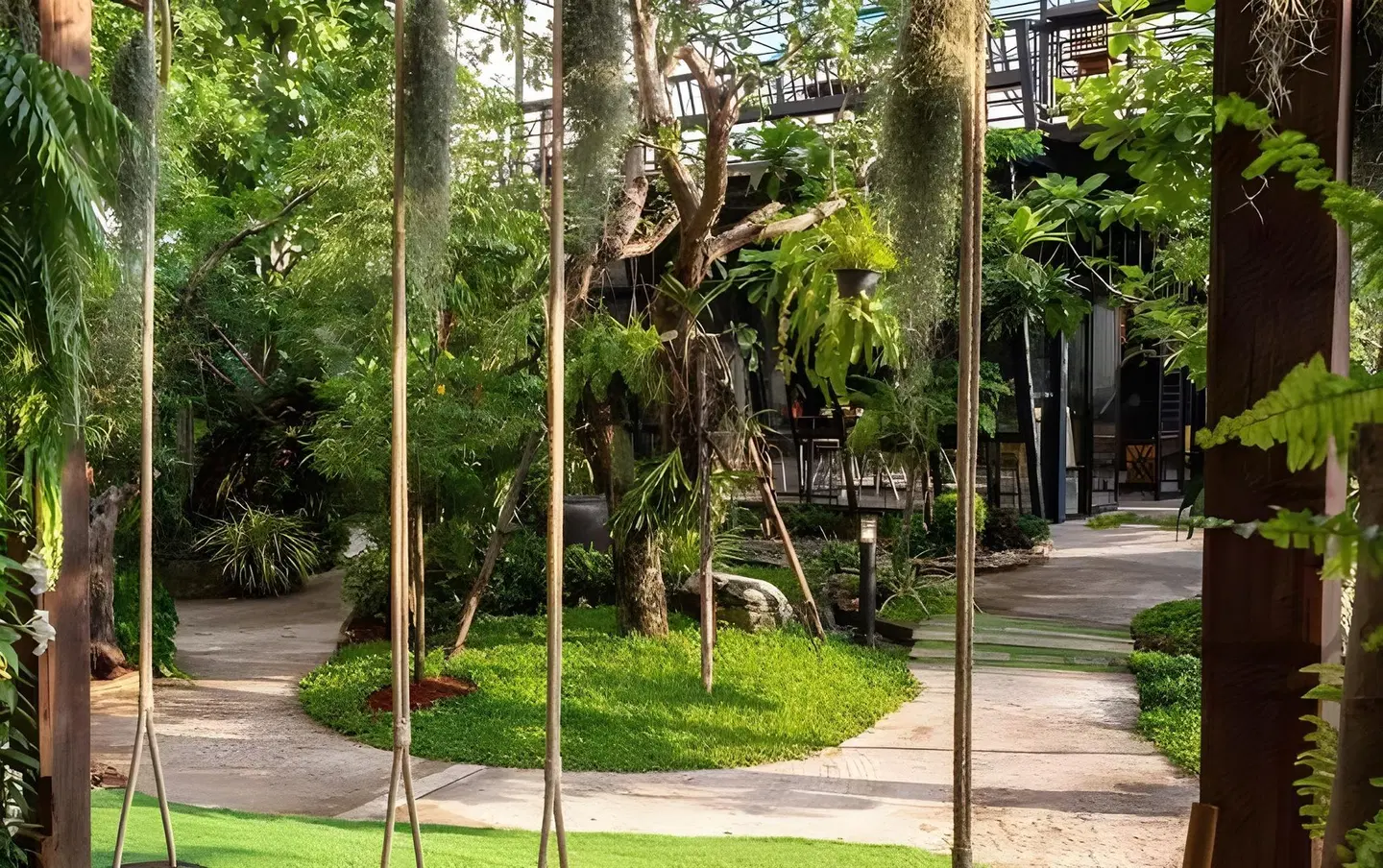 Crystal Resort Korat Garten