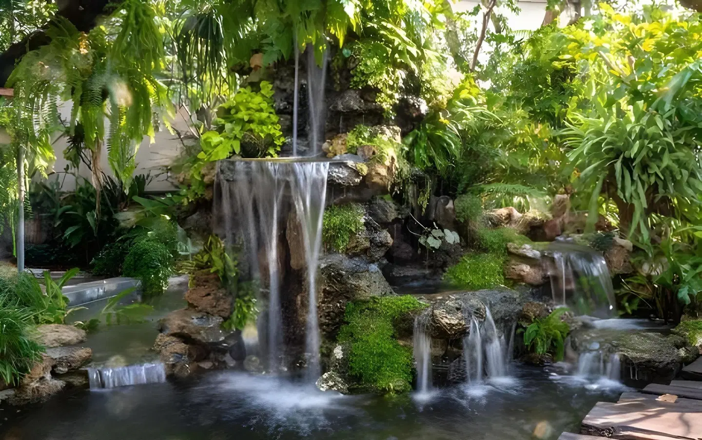 Crystal Resort Korat Garten