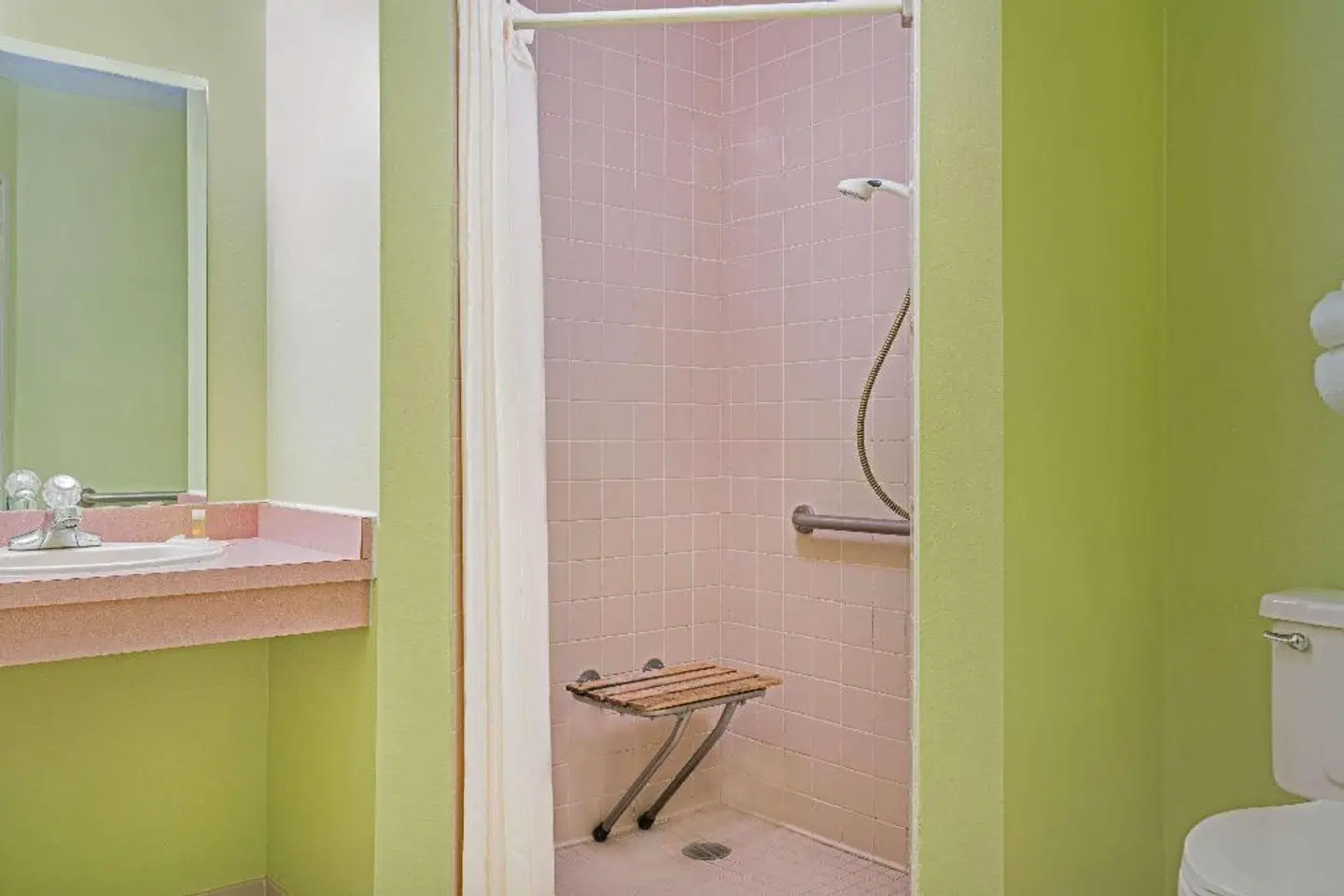 Days Inn by Wyndham West-Eau Claire HEALTH_BEAUTY