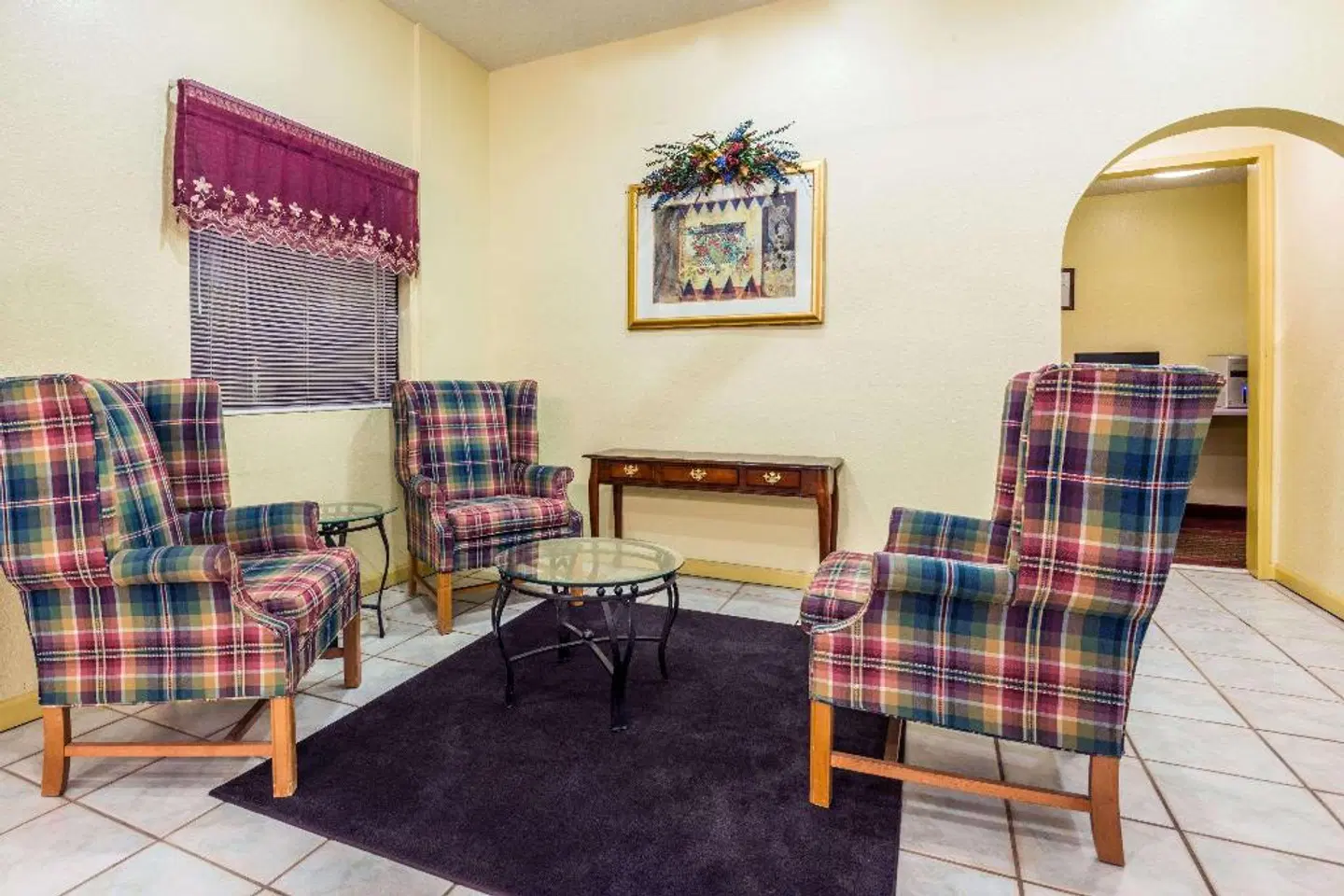 Days Inn by Wyndham Troy ROOM_EXAMPLE