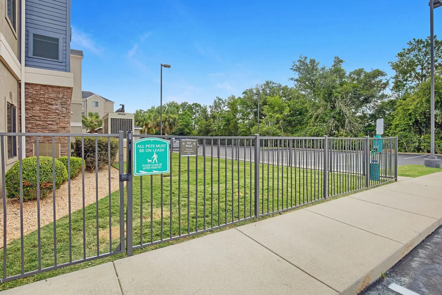 Staybridge Suites Hotel by IHG EXTERIOR