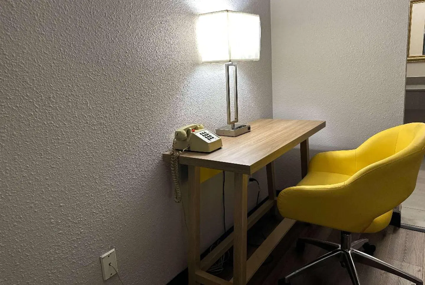 Days Inn by Wyndham Huntington Badezimmer
