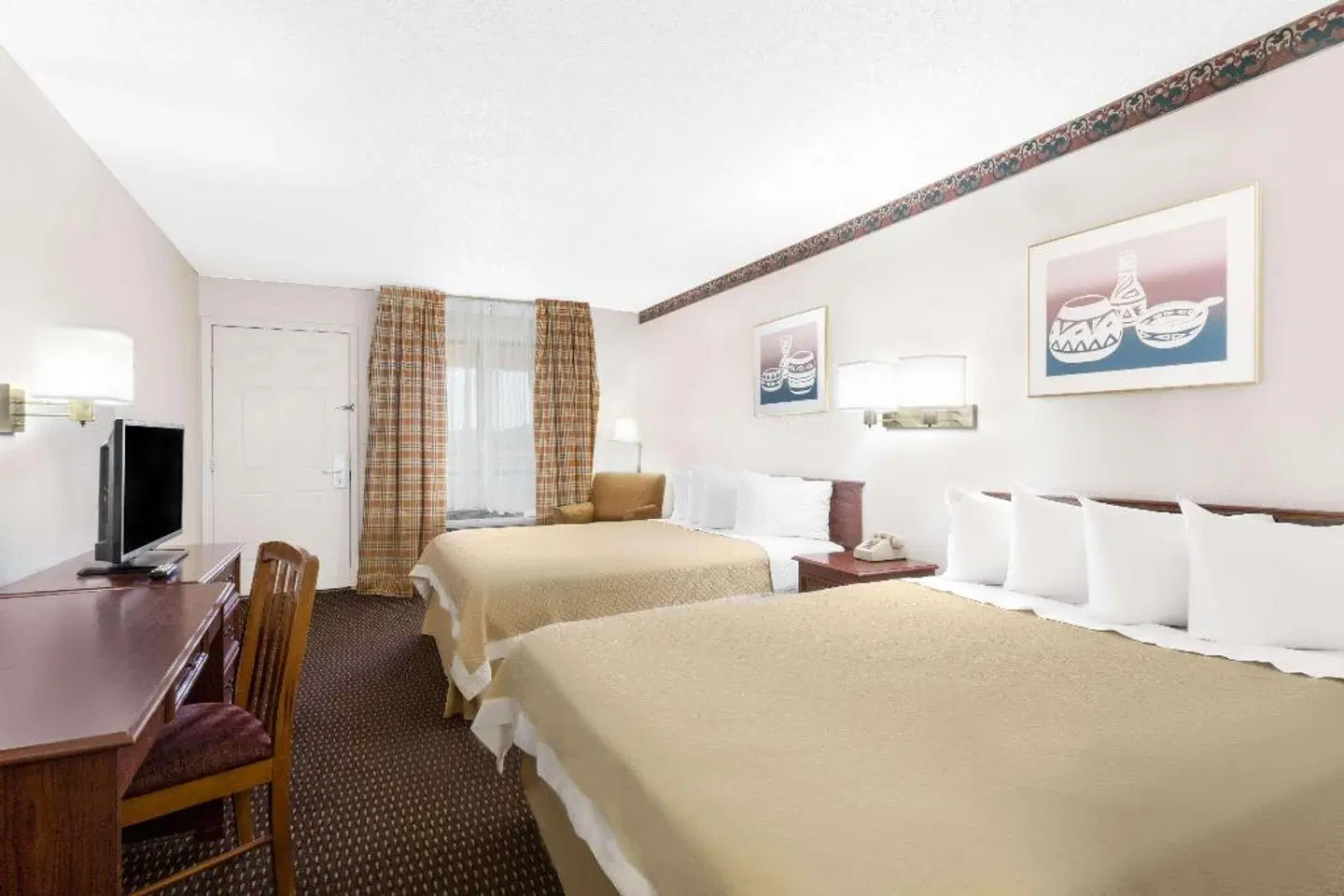 Days Inn by Wyndham Kingman West ROOM_EXAMPLE