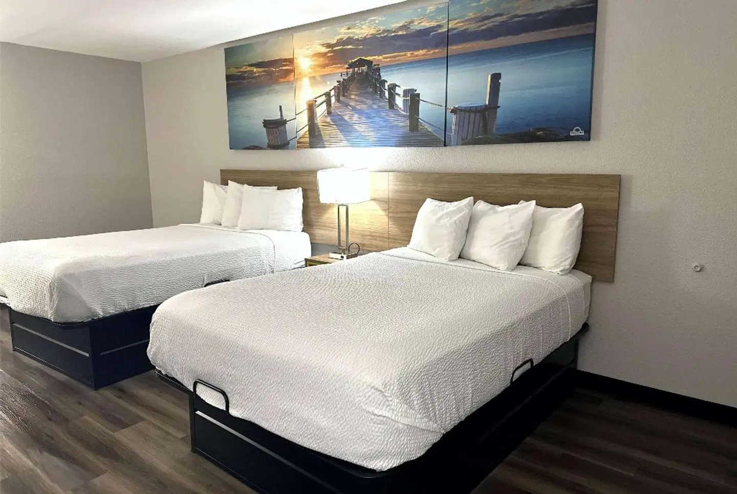 Days Inn by Wyndham Huntington ROOM_EXAMPLE