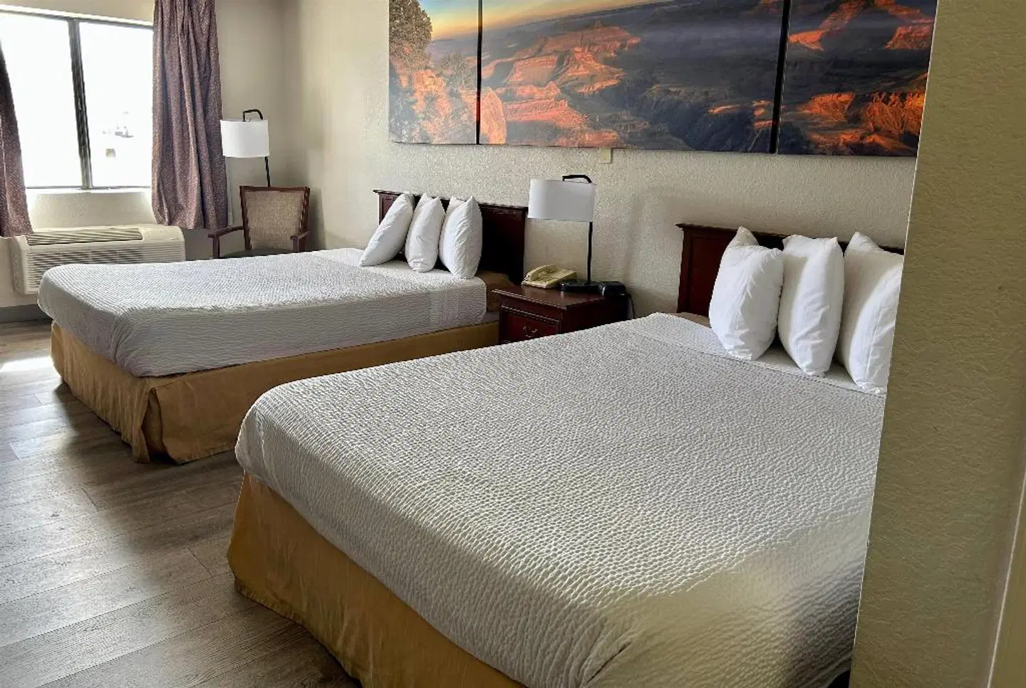 Days Inn by Wyndham Kingman West ROOM_EXAMPLE