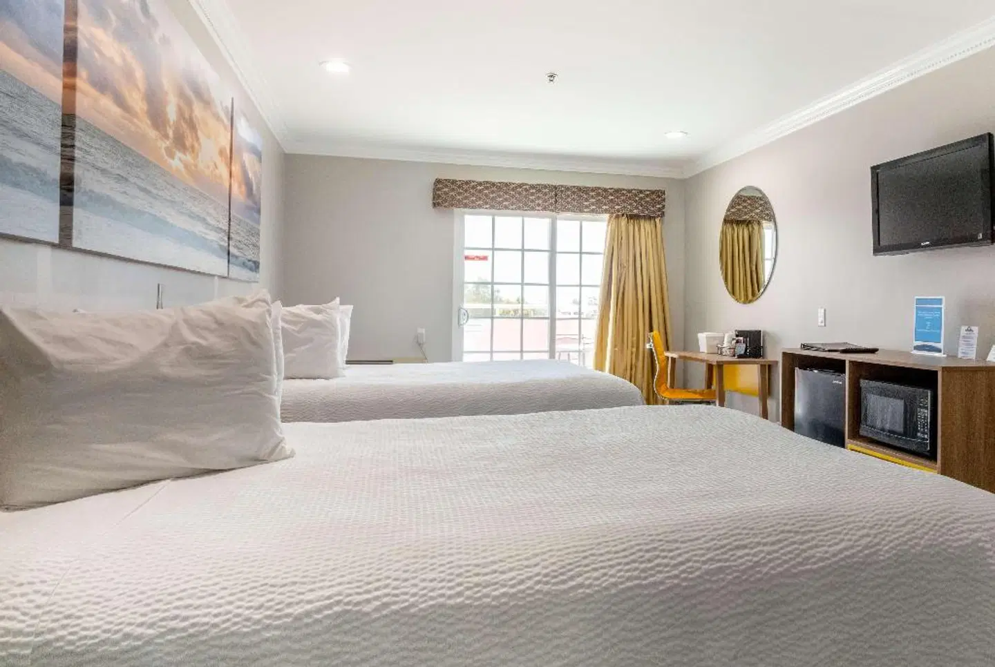 Days Inn by Wyndham Santa Monica/Los Angeles ROOM_EXAMPLE