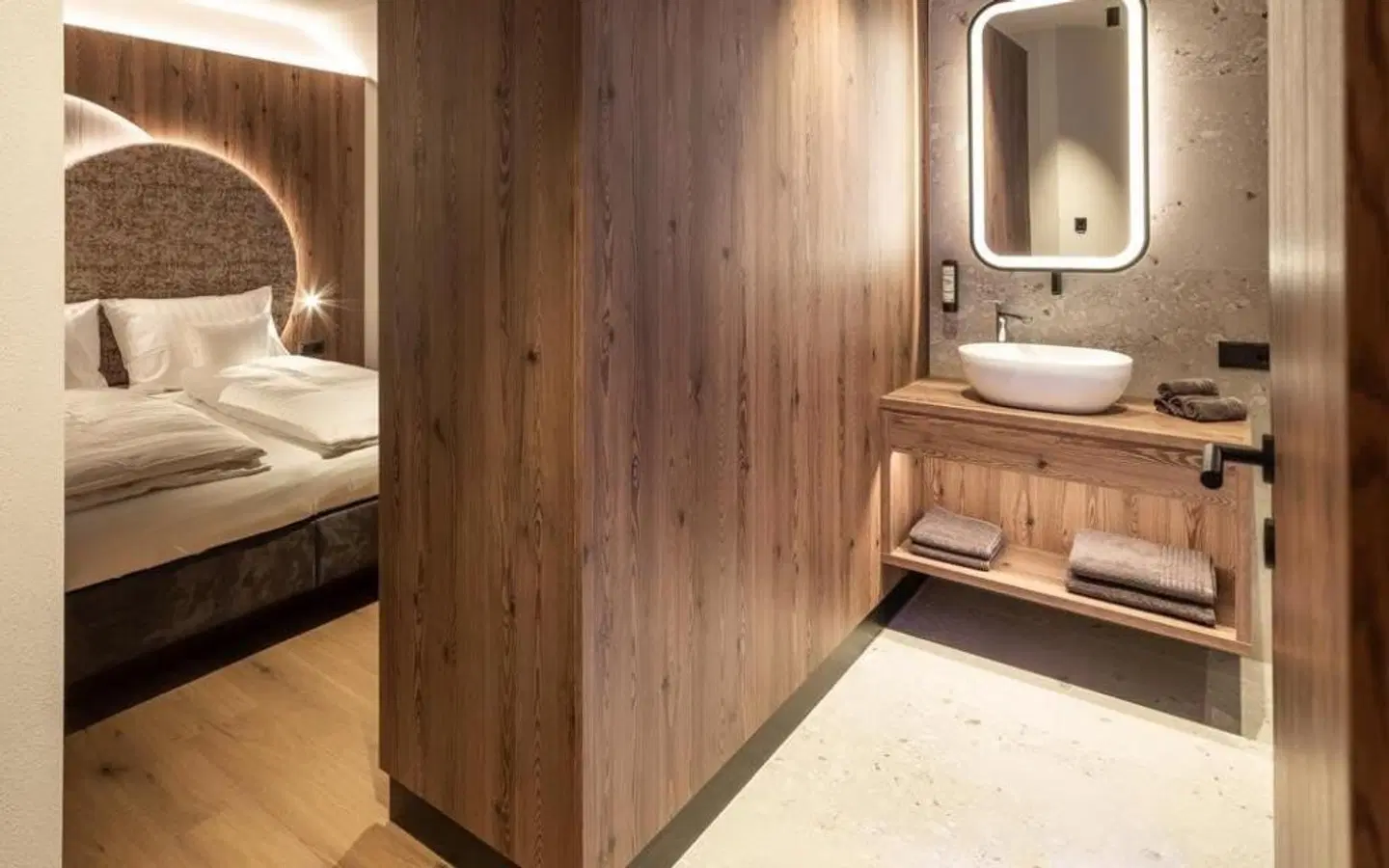 Corones Suites Badezimmer