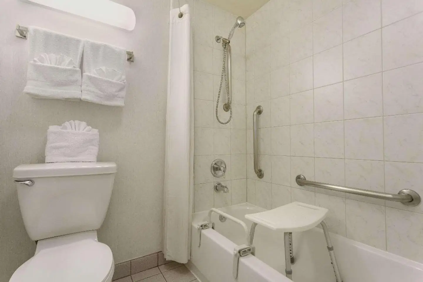 Days Inn by Wyndham San Diego/Downtown/Convention Center Badezimmer