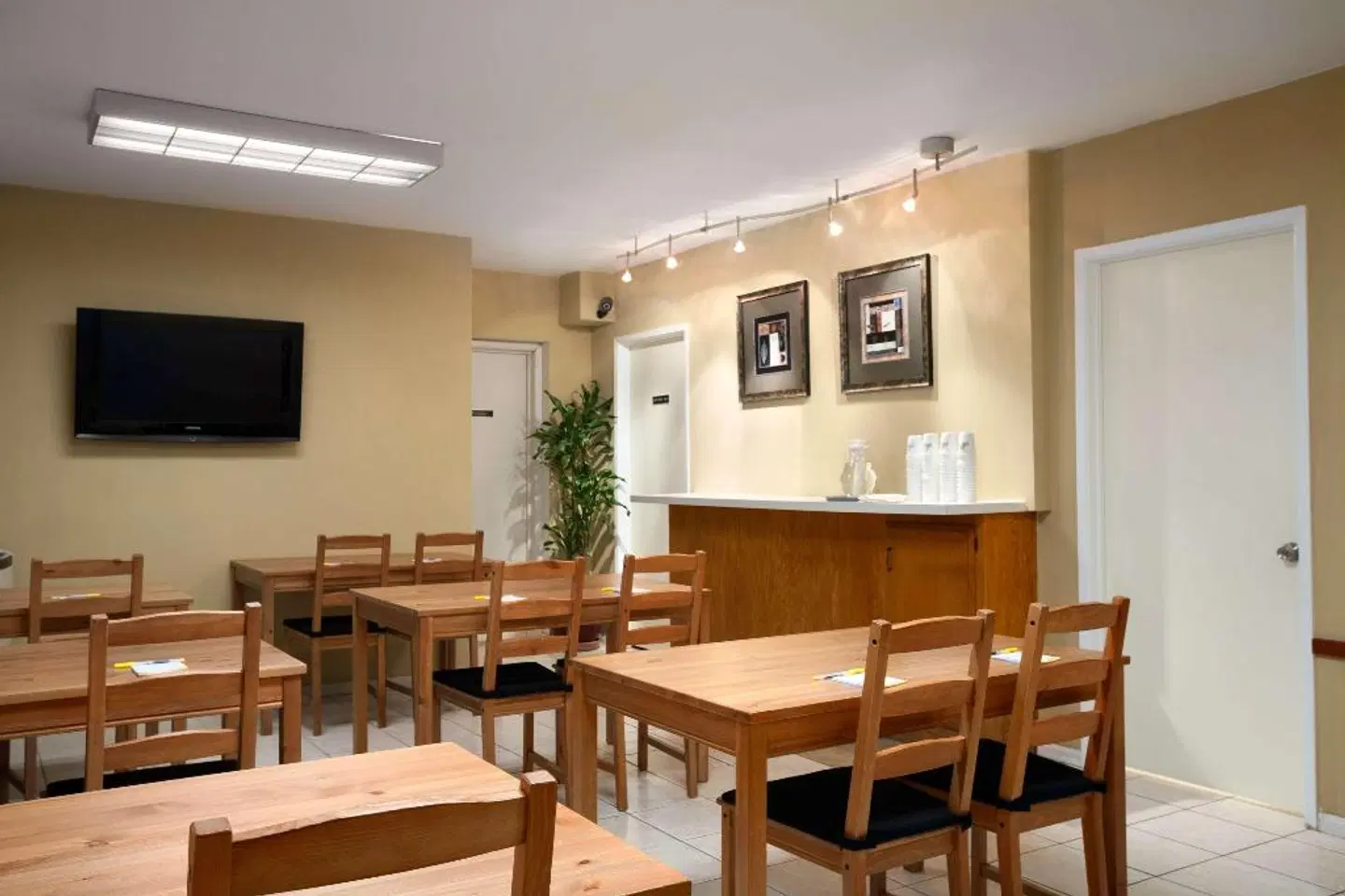 Days Inn by Wyndham San Diego/Downtown/Convention Center LOUNGE_LOBBY
