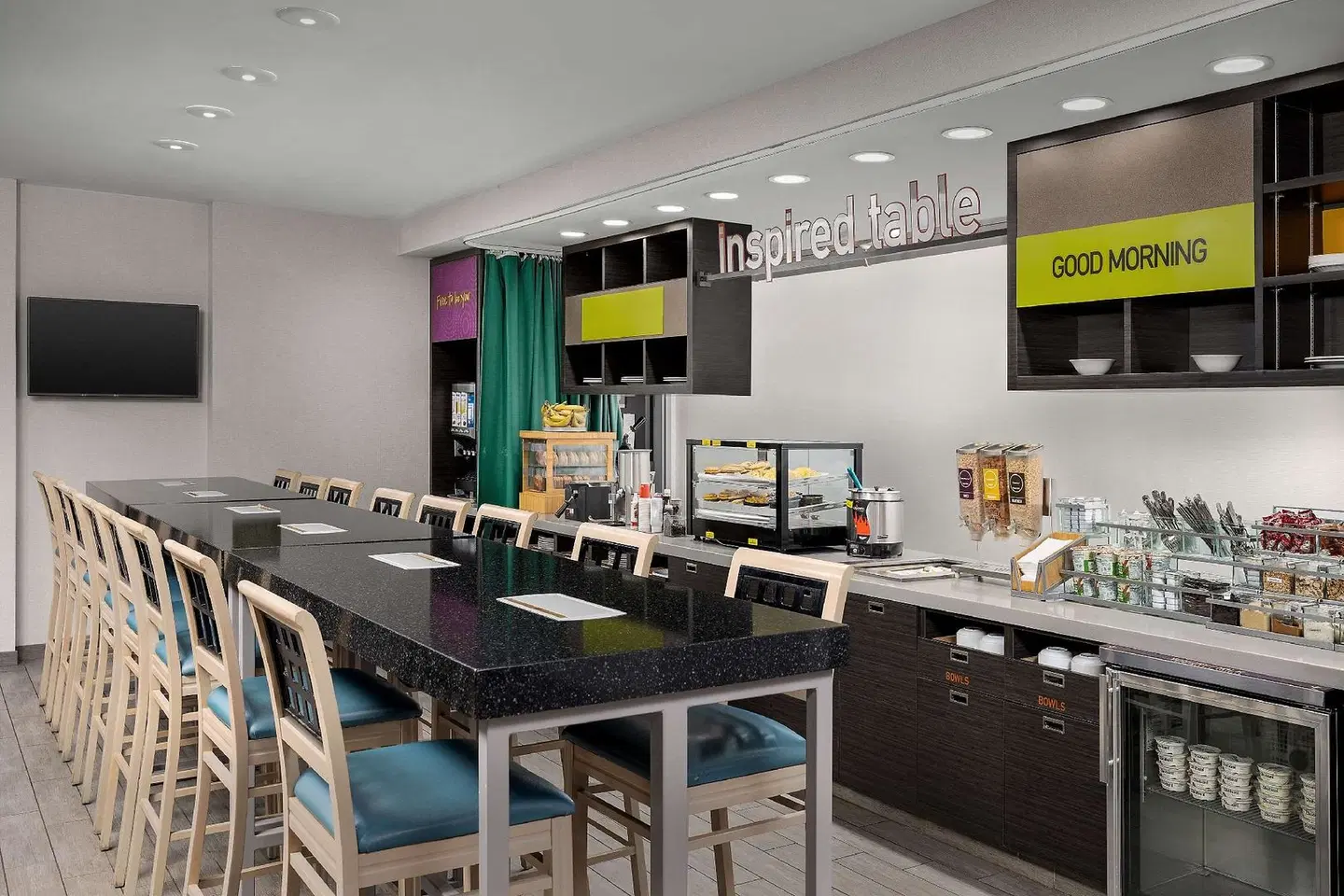 Home2 Suites by Hilton Knoxville West Bar
