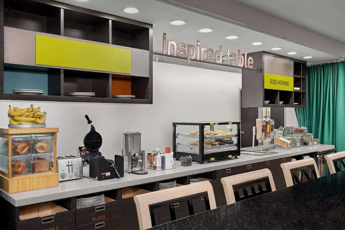 Home2 Suites by Hilton Knoxville West Bar