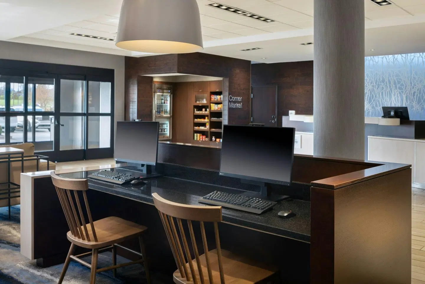 Fairfield by Marriott Inn & Suites Bowling Green Bar