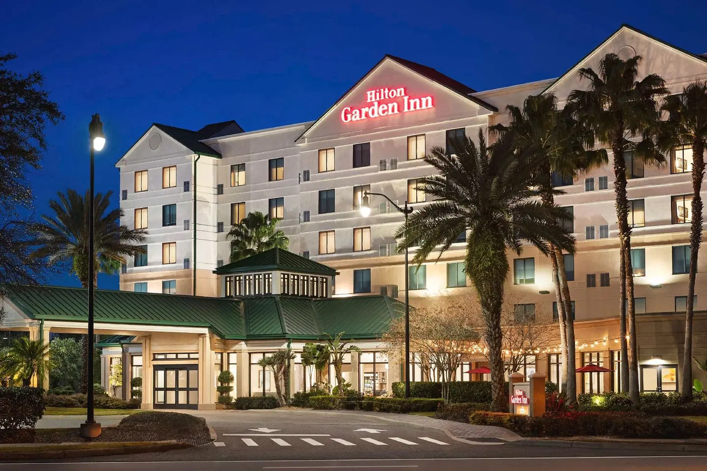 Hilton Garden Inn Palm Coast Town Center EXTERIOR